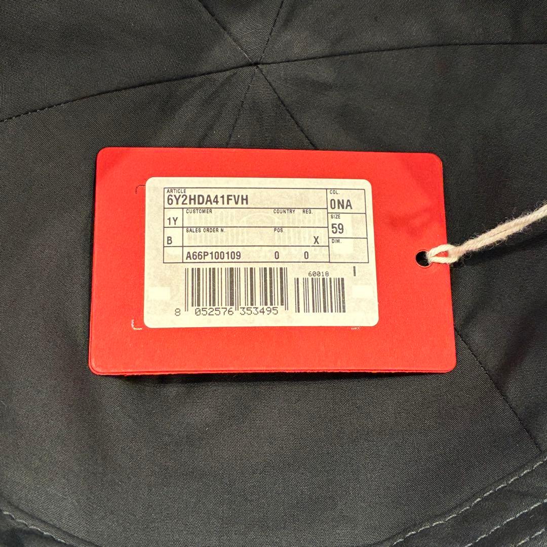 VALENTINO ヴァレンティノ　キャップ