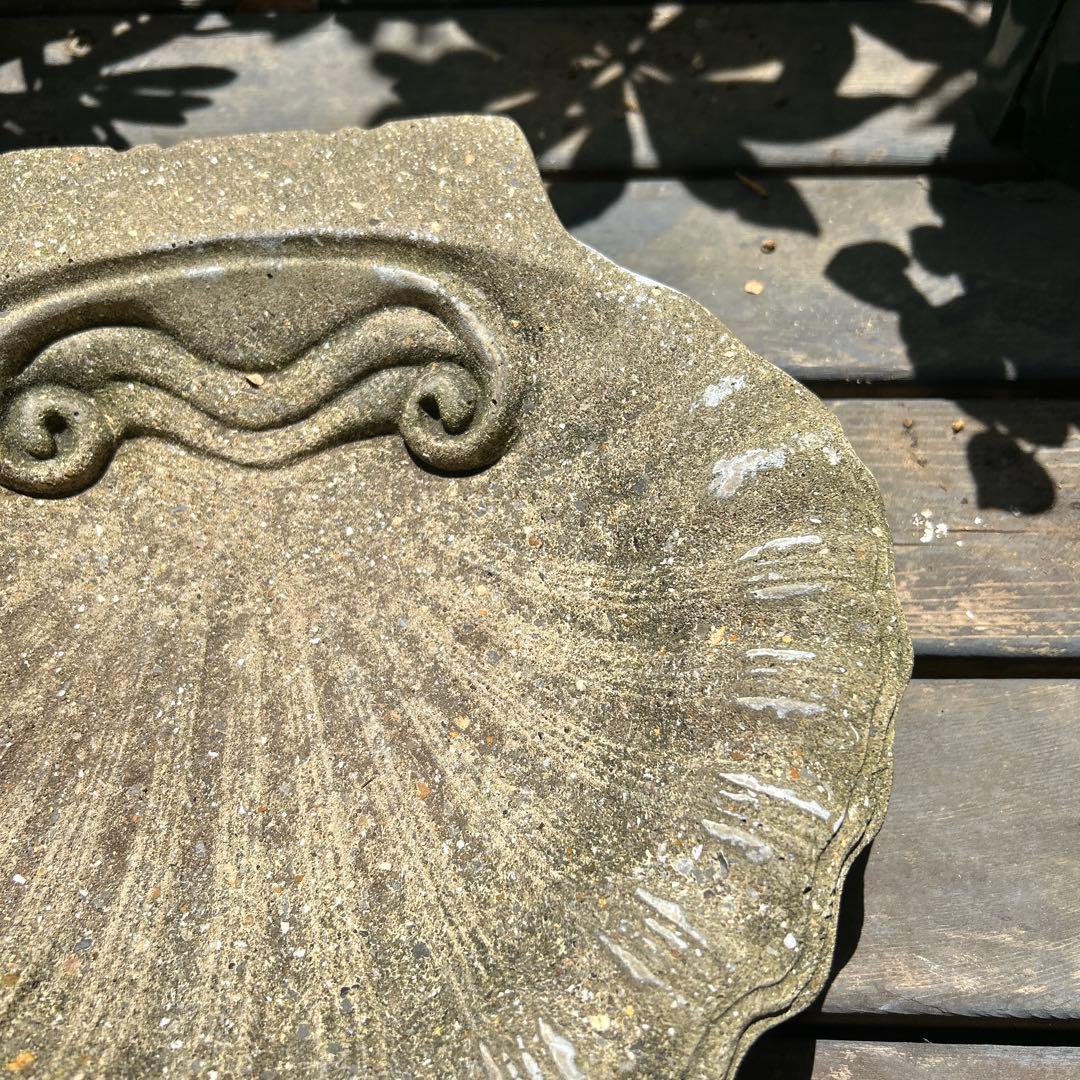 ワンダーデコールバードバスSMALL SHELL スクエア台座 雀のペア付き