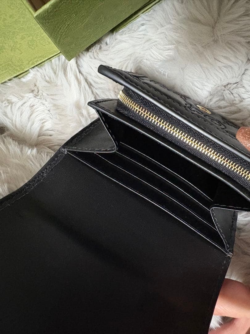 【GUCCI 】ブラックレザー 二つ折り財布