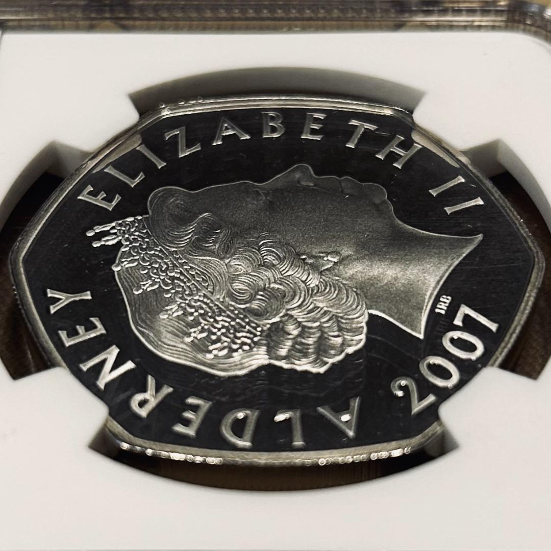 2007年 オルダニー エリザベス女王結婚60周年 銀貨（NGC PF68UC）