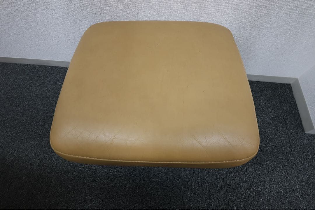 オットマン・スツール『カリモク』 [送料込み]