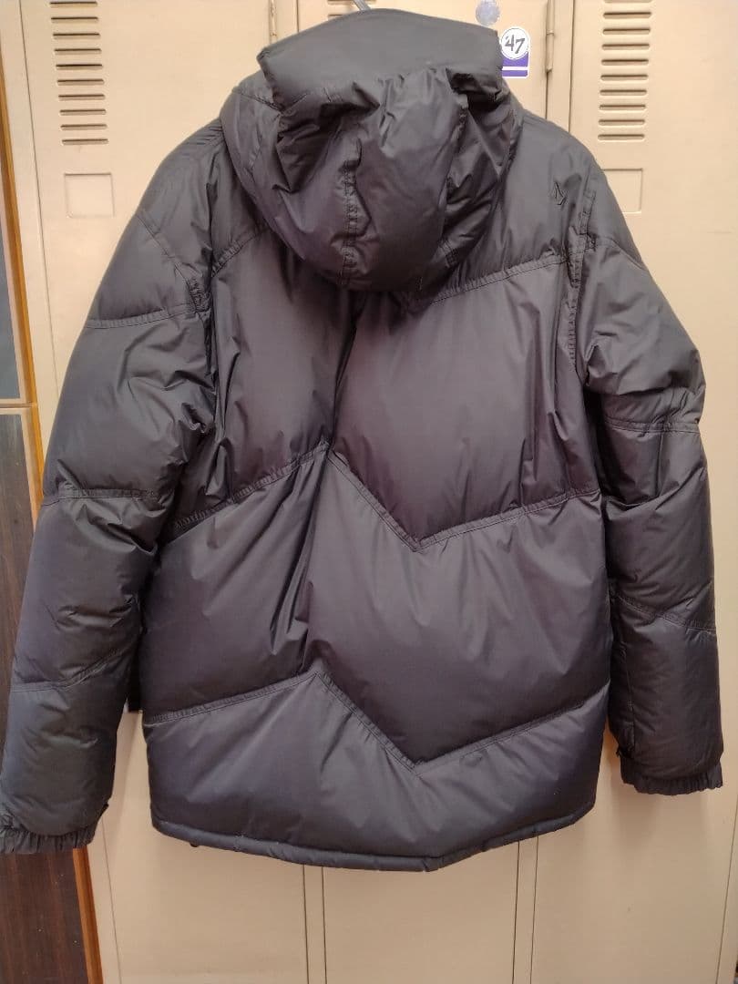 VOLCOM　ダウンスノーボードウェアМサイズ 中古品