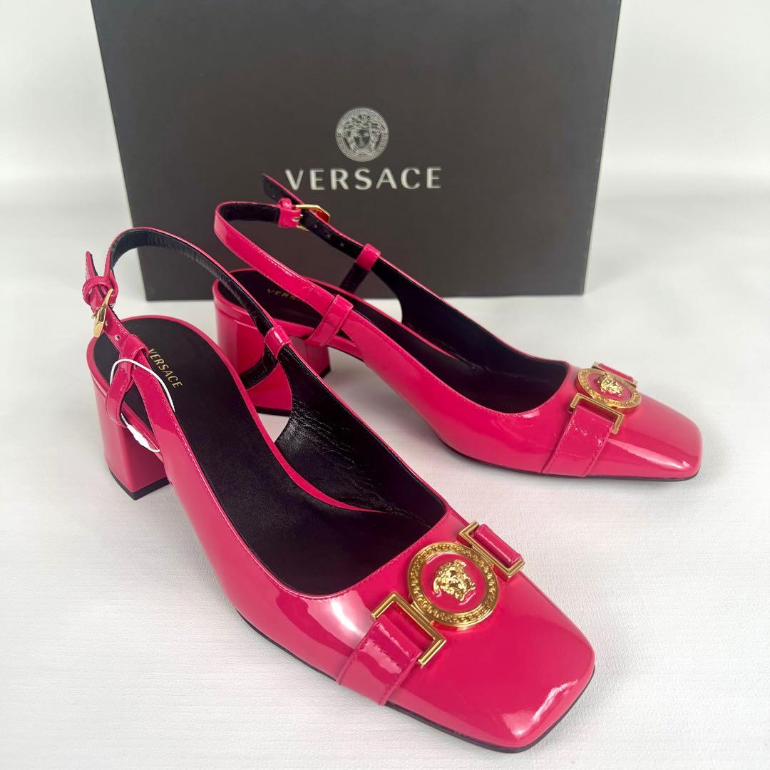 新品VERSACE ビビッドピンク メドューサ　スクエアトゥ　エナメルサンダル