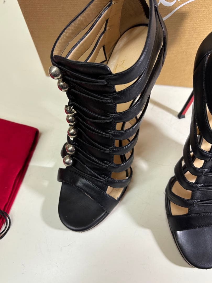 クリスチャンルブタン　レディース　パンプス