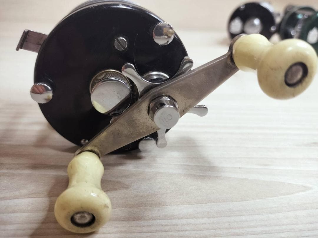 アブガルシア　アンバサダー5000C 　ビンテージ　リール abu 　黒#