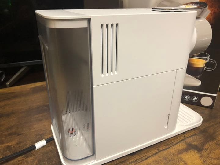 ネスプレッソ ラティシマ・ワン(シルキーホワイト)専用ですご購入はお控えください