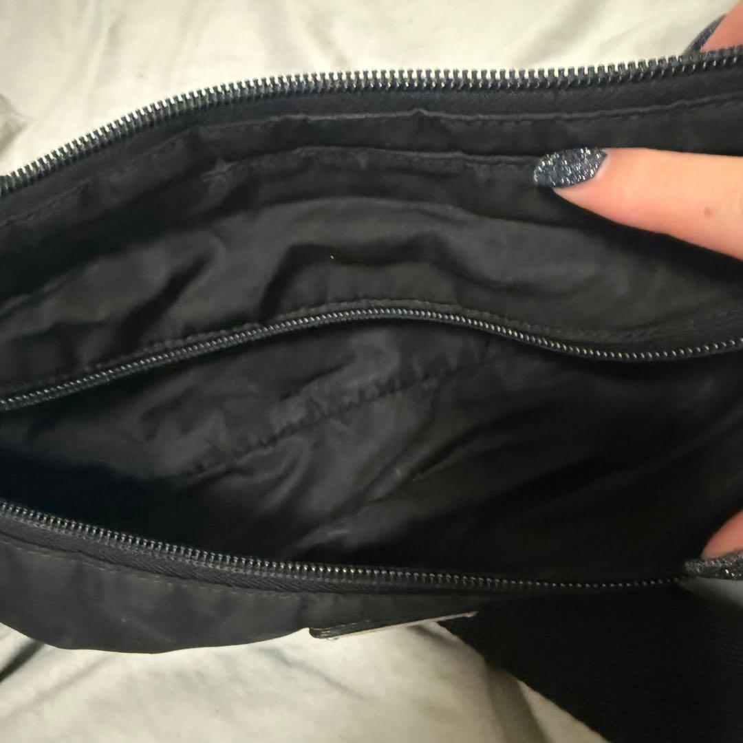 【美品】プラダ 三角 ロゴ プレート ウエストバッグ ナイロン ブラック 袋付き