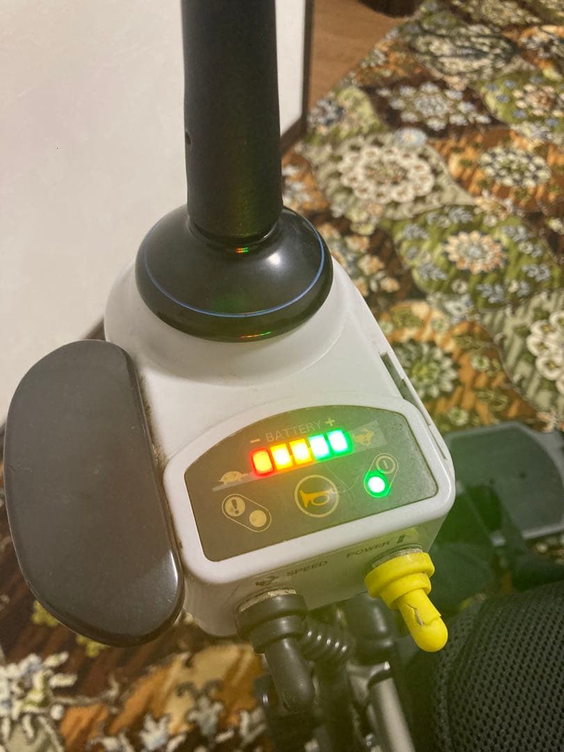 YAMAHA. 中古電動車椅子　折りたたみ可能！①