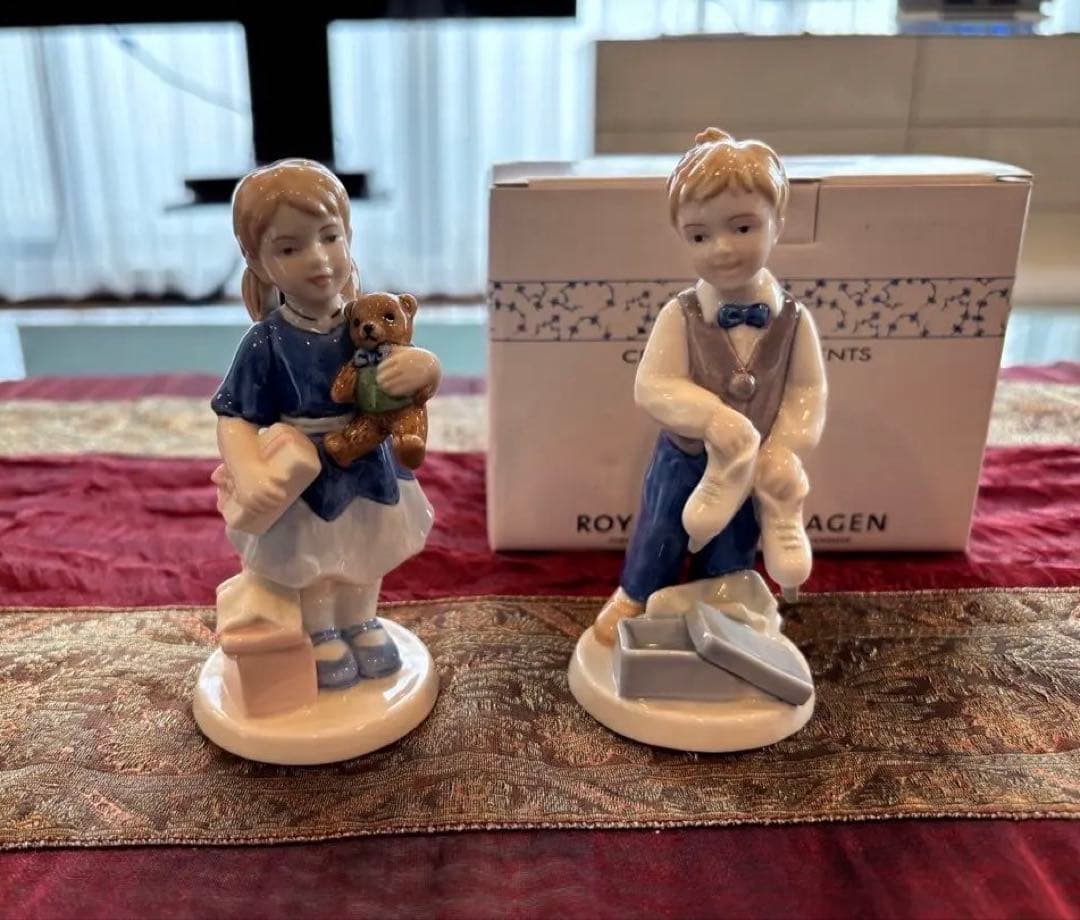 新品　  2009年　フィギュリンセット