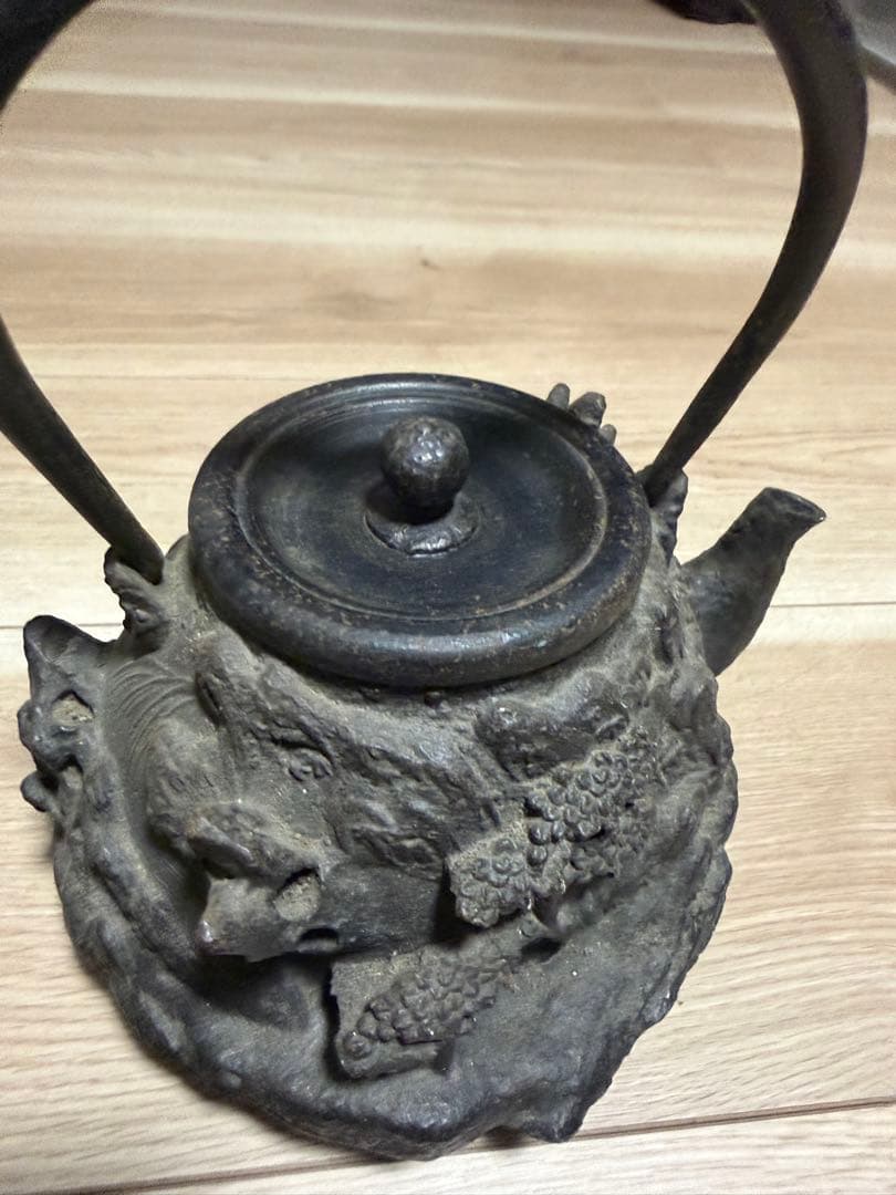 鋳鉄製動物彫刻鉄瓶