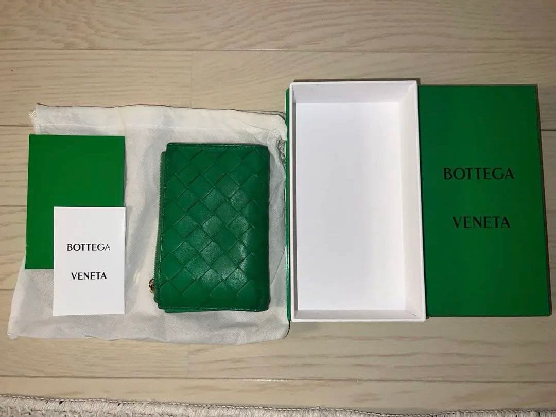 BOTTEGA VENETA グリーン 二つ折り財布