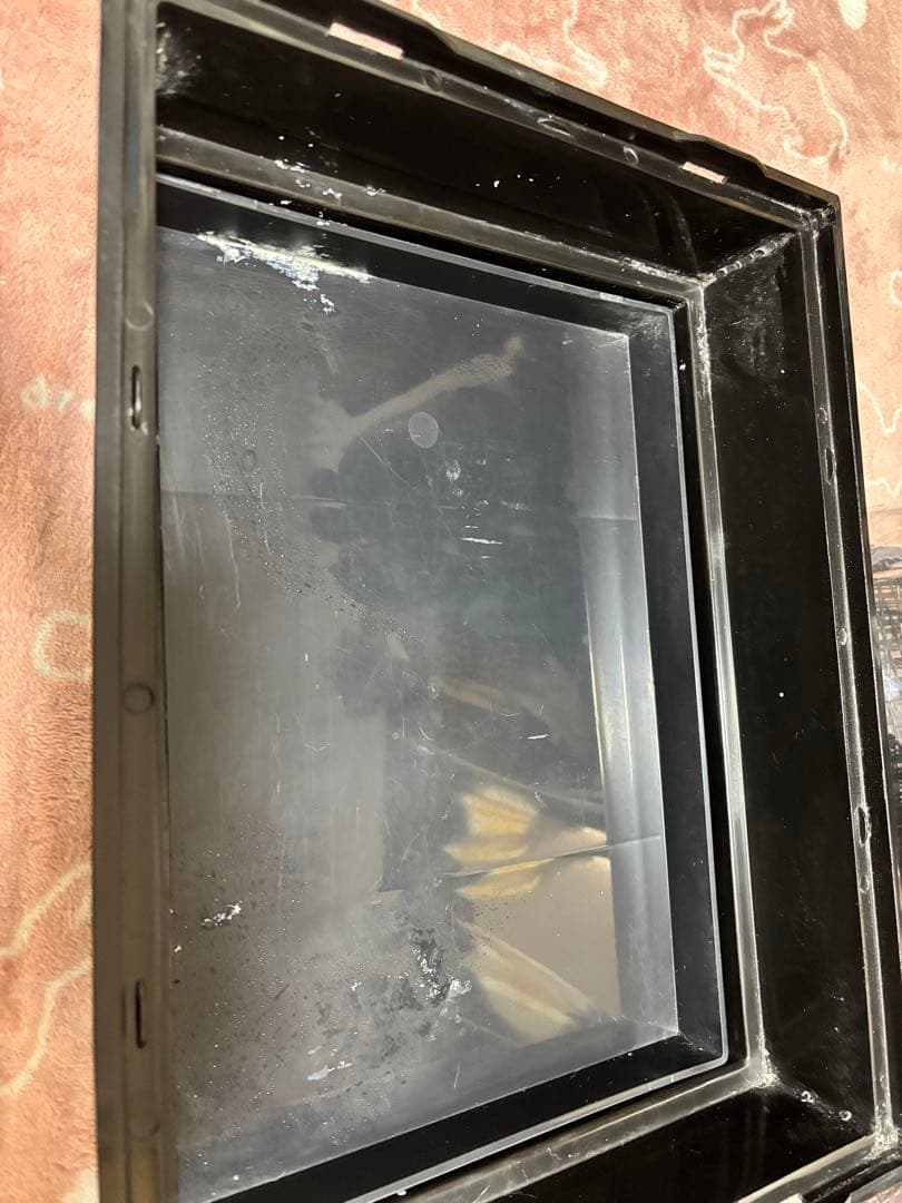 中型黒鳥かご、止まり木・餌入れ付き