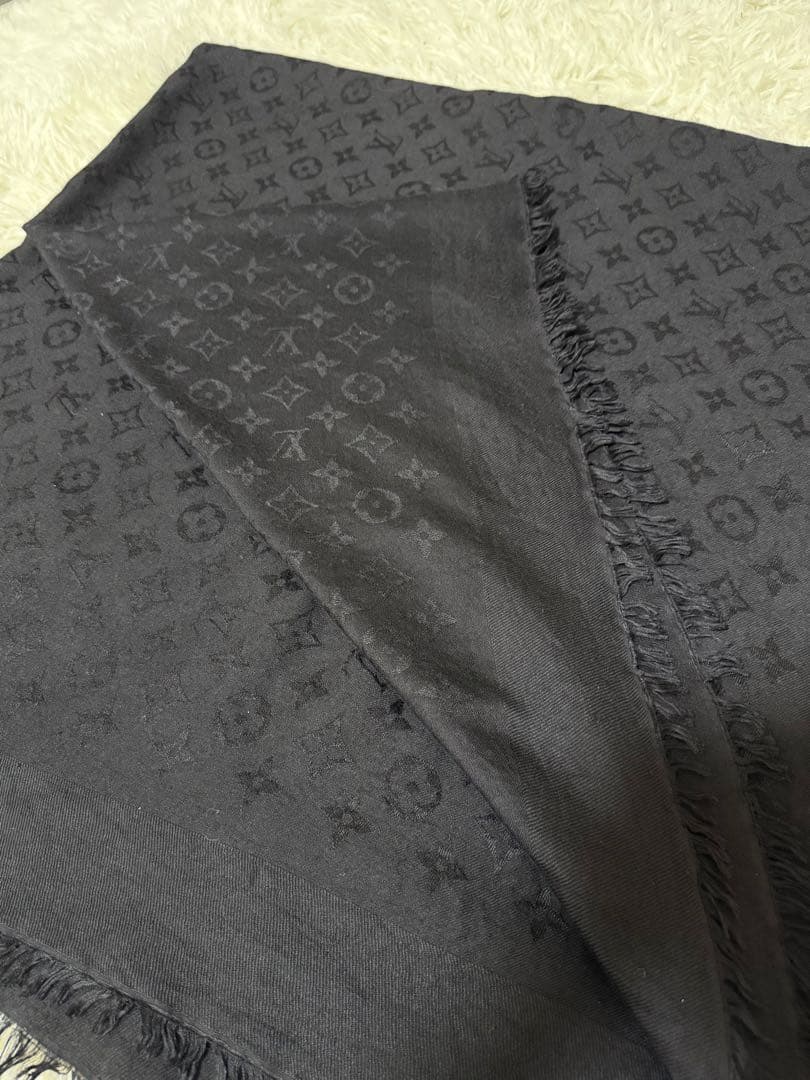 ルイ・ヴィトン ブラック ストール フリンジ付き