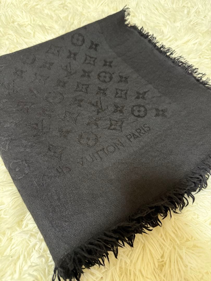 ルイ・ヴィトン ブラック ストール フリンジ付き