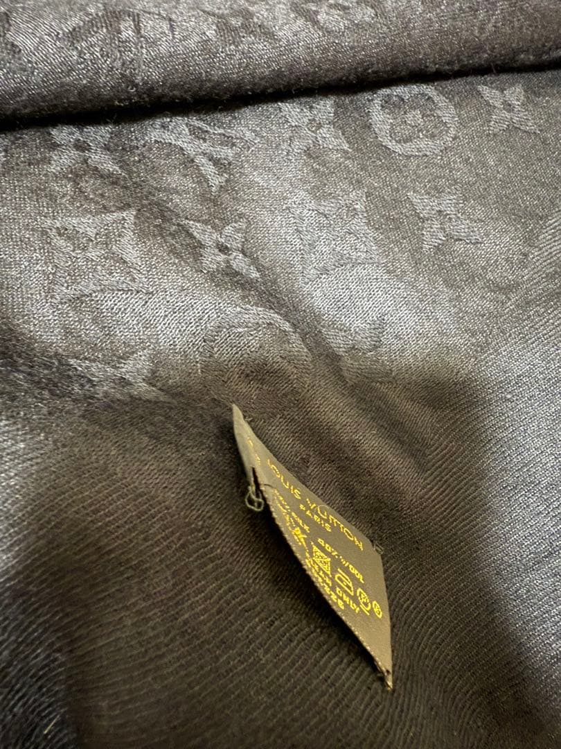 ルイ・ヴィトン ブラック ストール フリンジ付き