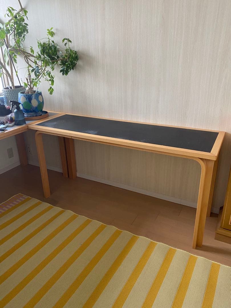 Magnus Olsen マグナスオルセン テーブル デスク ビーチ材リノリウム