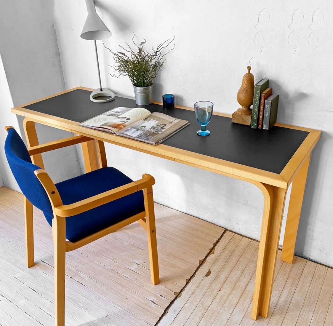 Magnus Olsen マグナスオルセン テーブル デスク ビーチ材リノリウム