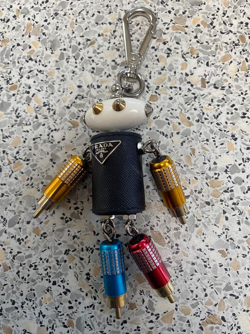 プラダ　トリックチェルビーノ　ロボットチャーム