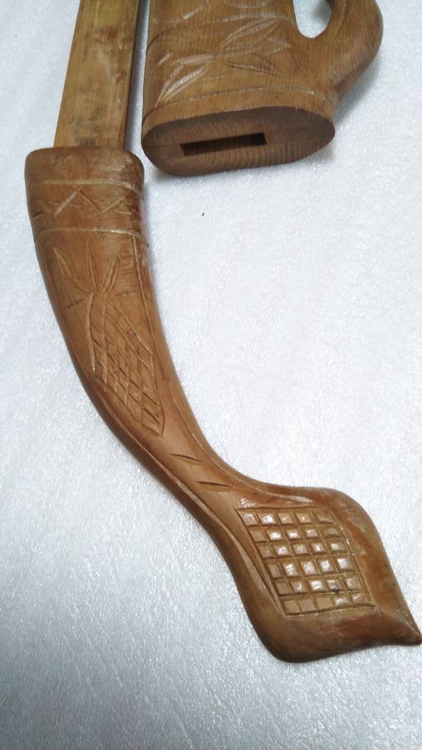 (値下げ)アイヌエムシ　アイヌ彫り　木彫りの刀　伝統工芸