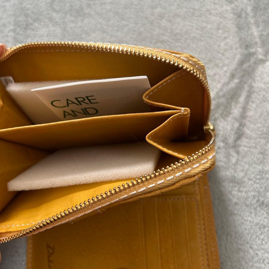 Dakota 2つ折り財布