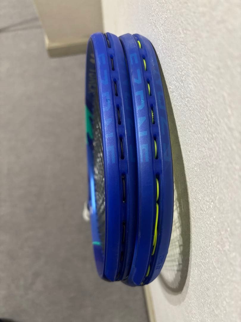 2025 EZONE 100 ツアー　グリップ2 テニスラケット 2本セット