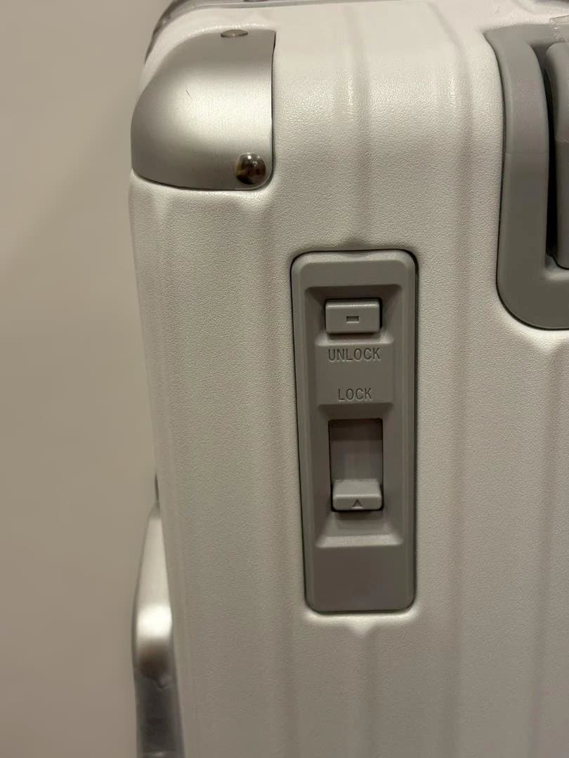 リベティ多機能キャリーケース【マットホワイトМサイズ】A54