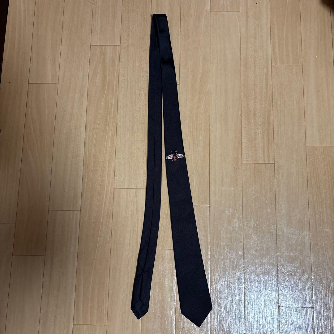 GUCCI グッチ　ネクタイ　黒　蜂