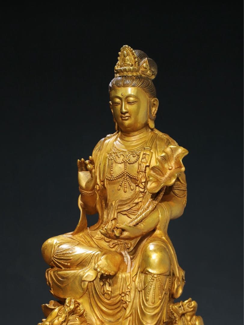 旧蔵　純銅製金メッキ　観音　細工彫刻　置物　供奉 供養 インテリア　仏像