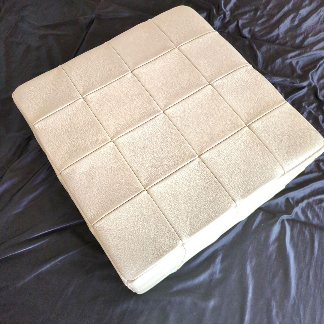 最高級大塚家具　アイボリー 本革 オットマン キューブ型