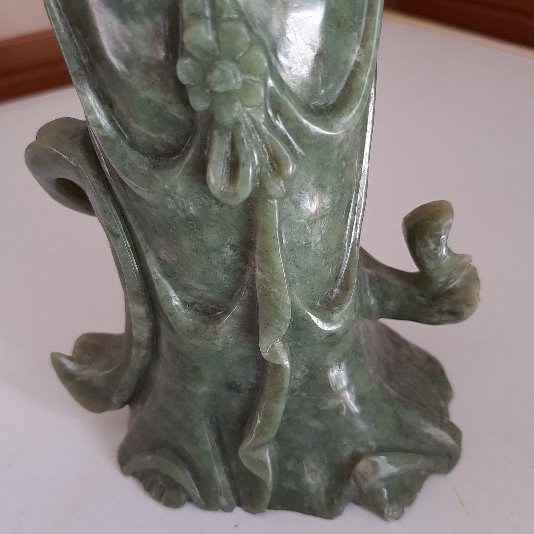 翡翠　観音様　重さ約1.7kg