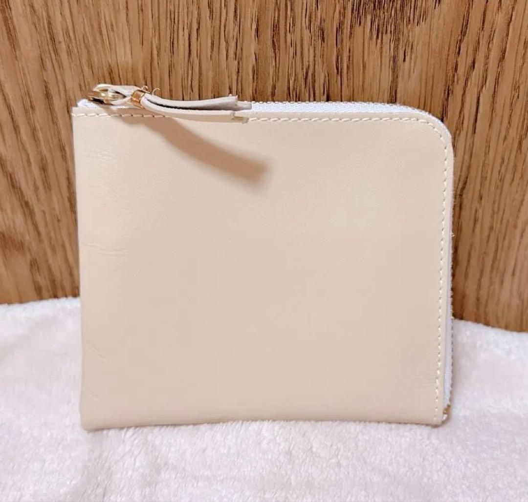 【極美品】冬にぴったり優しいミルキーホワイトカラー♡コムデギャルソンL字財布