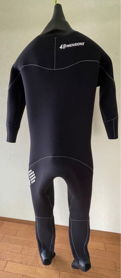 4Ｄ　ウエットスーツ　ALL4mm