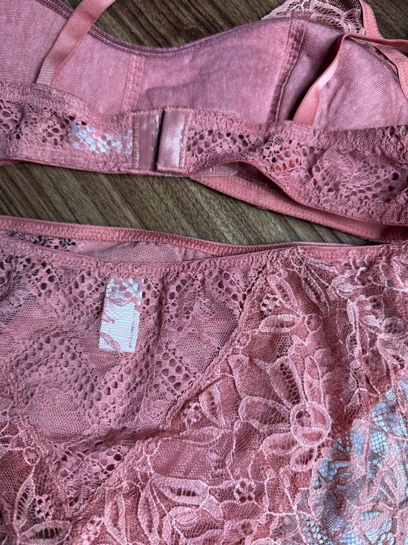 ノンワイヤーブラレースショーツセット Mサイズ
