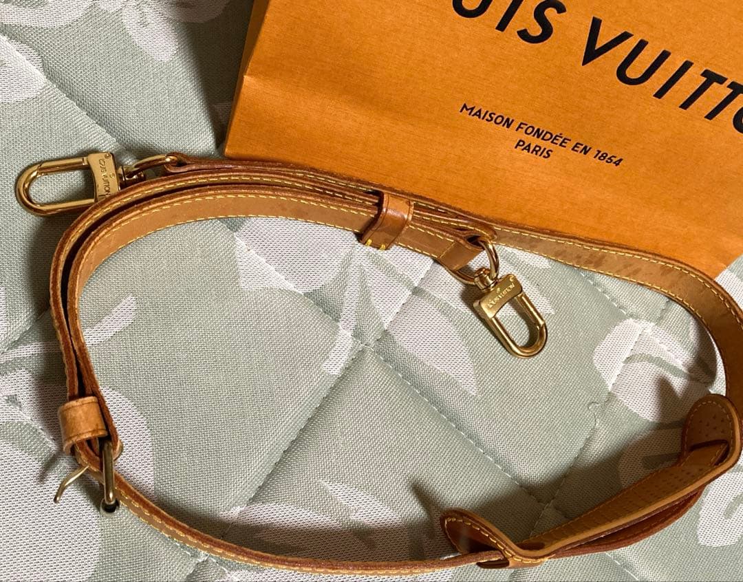 ルイヴィトン　ヌメ革　レザーストラップ　ベージュ