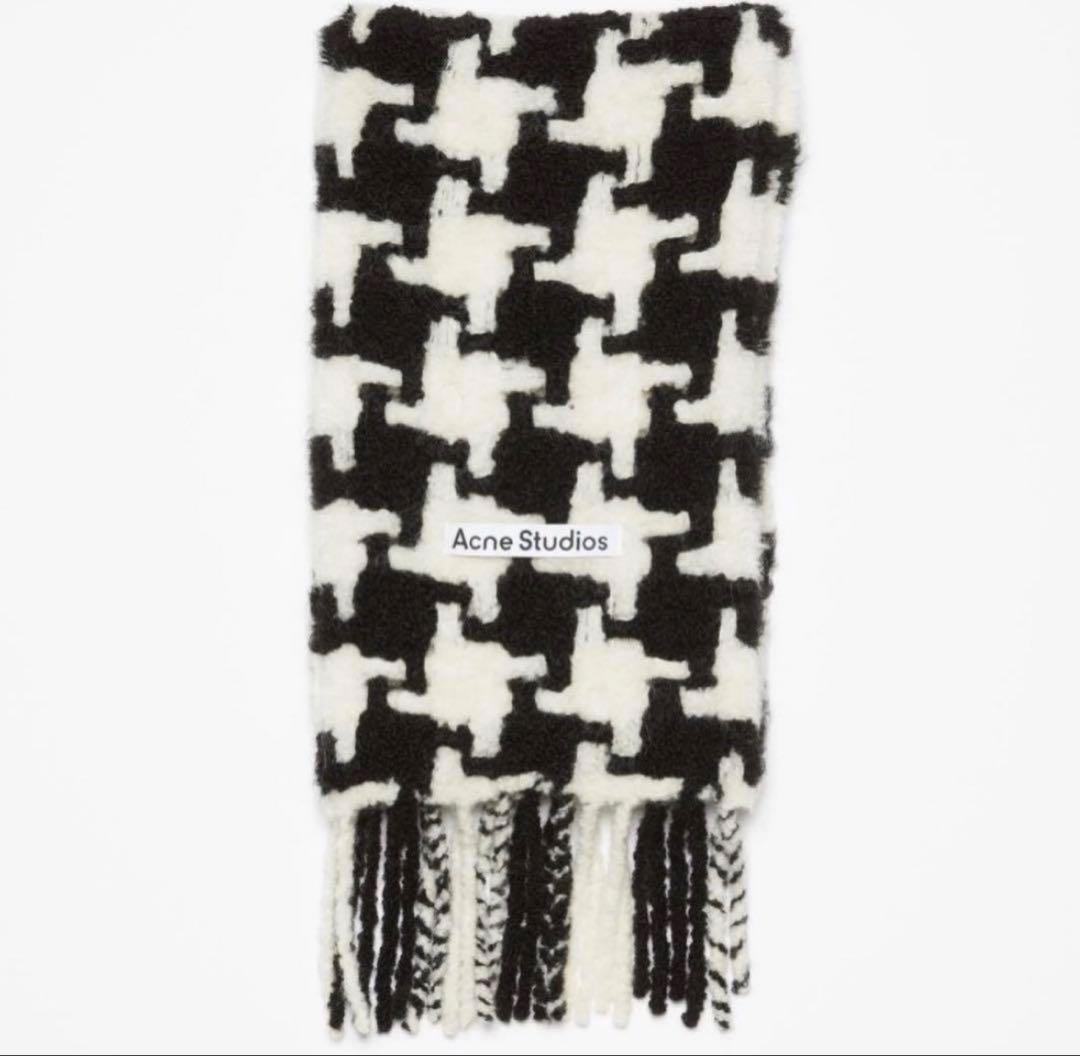 斉藤様予約済み　　　Acne Studios ハウンドトゥースマフラー