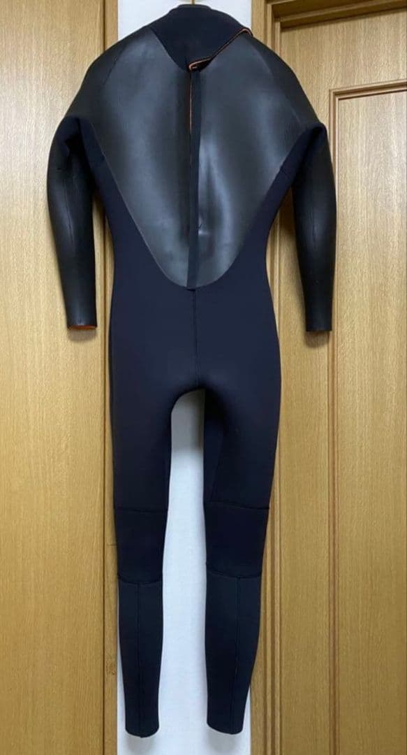 ブラック セミドライスーツ