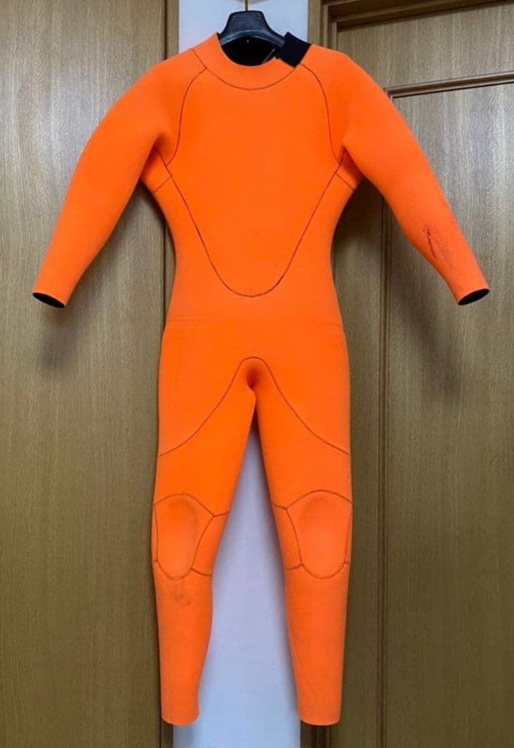 ブラック セミドライスーツ