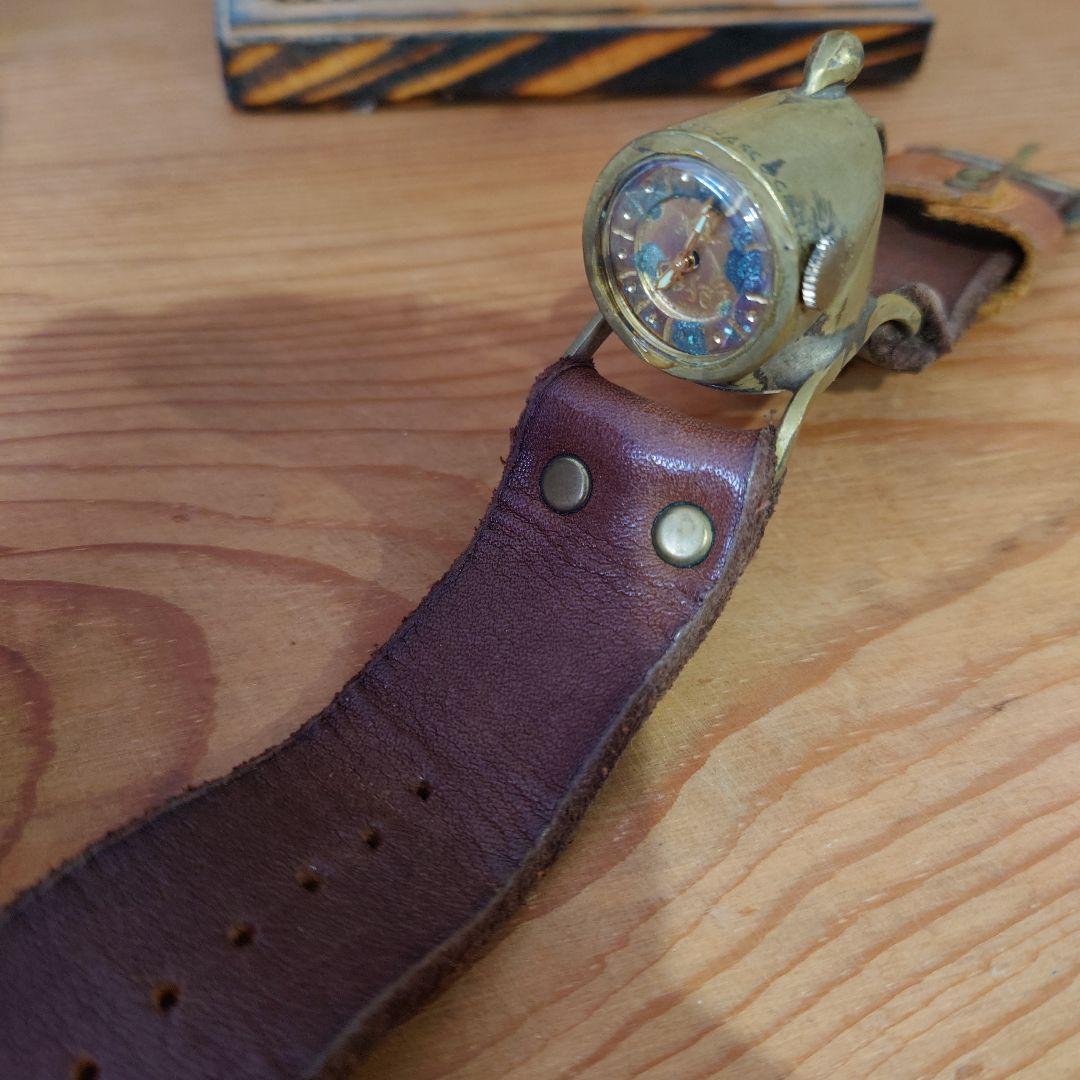 ユニークデザインの真鍮腕時計　手作り時計