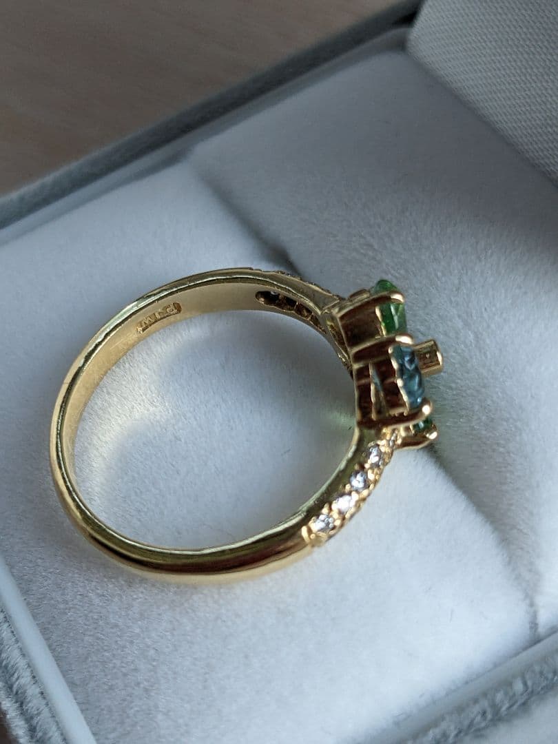 Ｋ18 ペリドット&ブルートパーズリング　12号