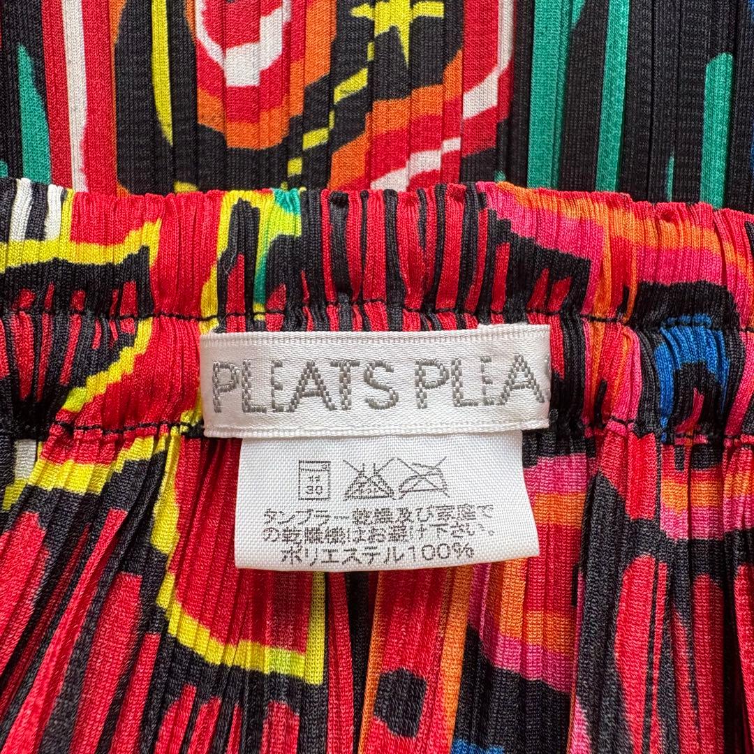 極美品☆希少☆プリーツプリーズ☆イッセイミヤケ☆お洒落なスカート☆サイズ２