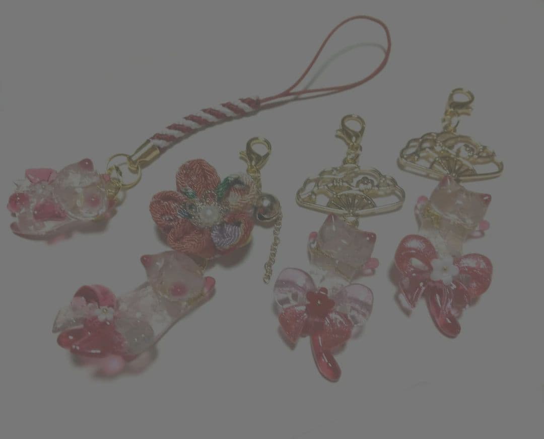 おまとめ中　とびつき猫　ぐで猫　　　　　　天然石　花　りぼん