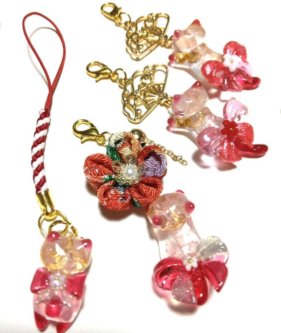 おまとめ中　とびつき猫　ぐで猫　　　　　　天然石　花　りぼん