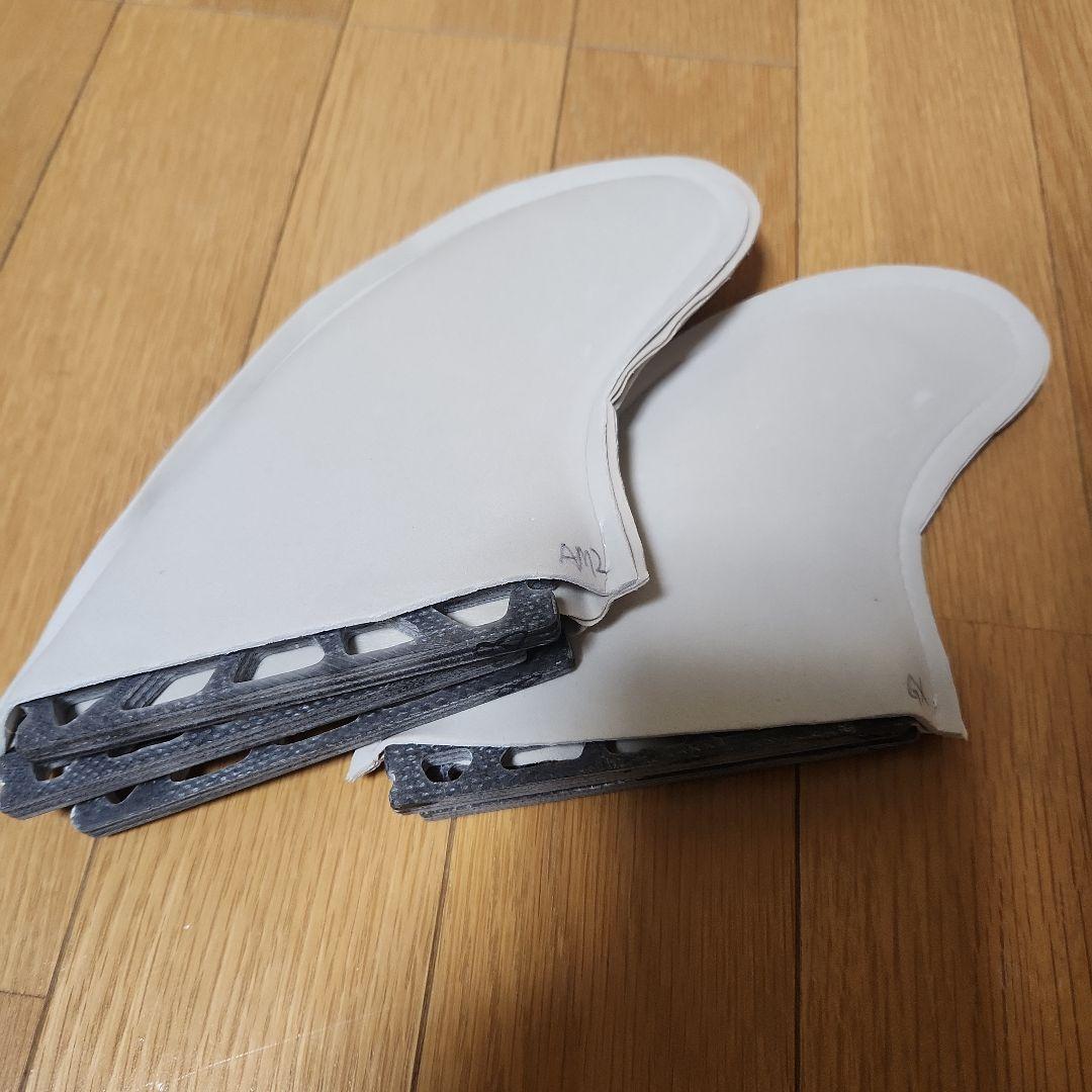 カーボンフィン　 トライ、クワッドフィンセット TERROR激安に！