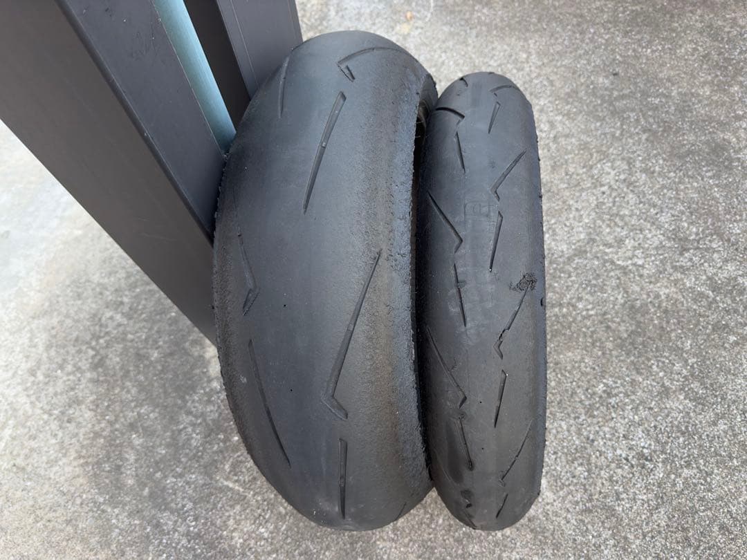 スーパーコルサSP V4 120/70ZR17 190/55ZR17前後