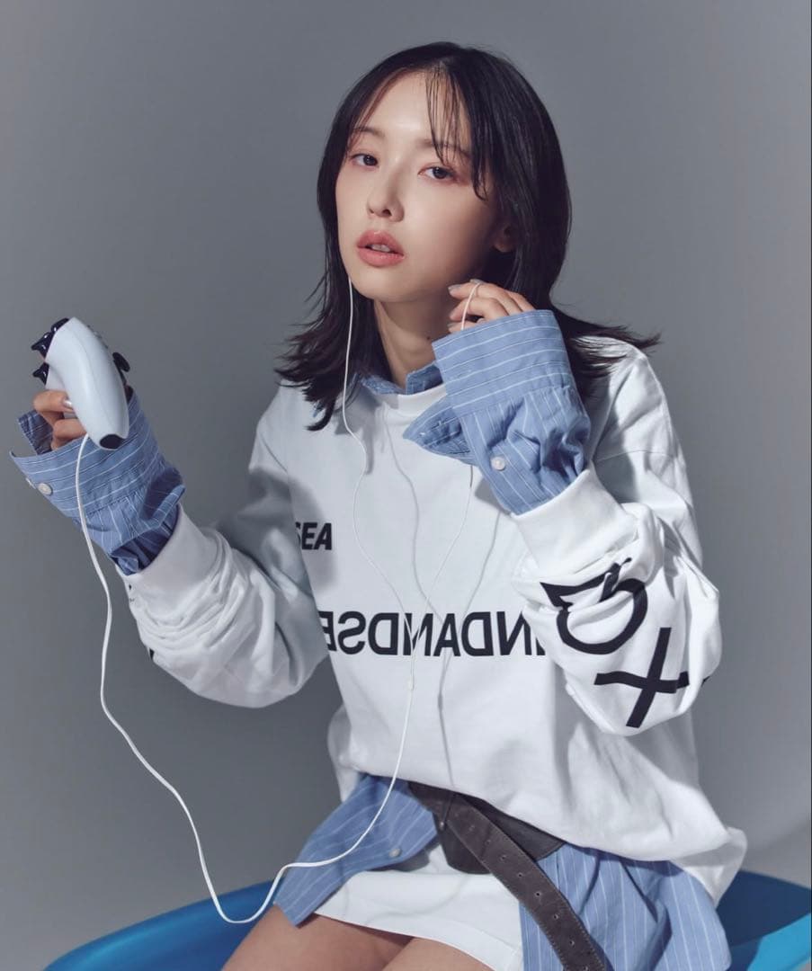 Sサイズ　PLAYSTATION x WDS L/S TEE 加藤小夏