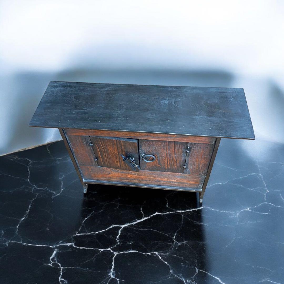 雰囲気のよいアンティーク家具★飾り棚　箪笥　時代物の錠前付き