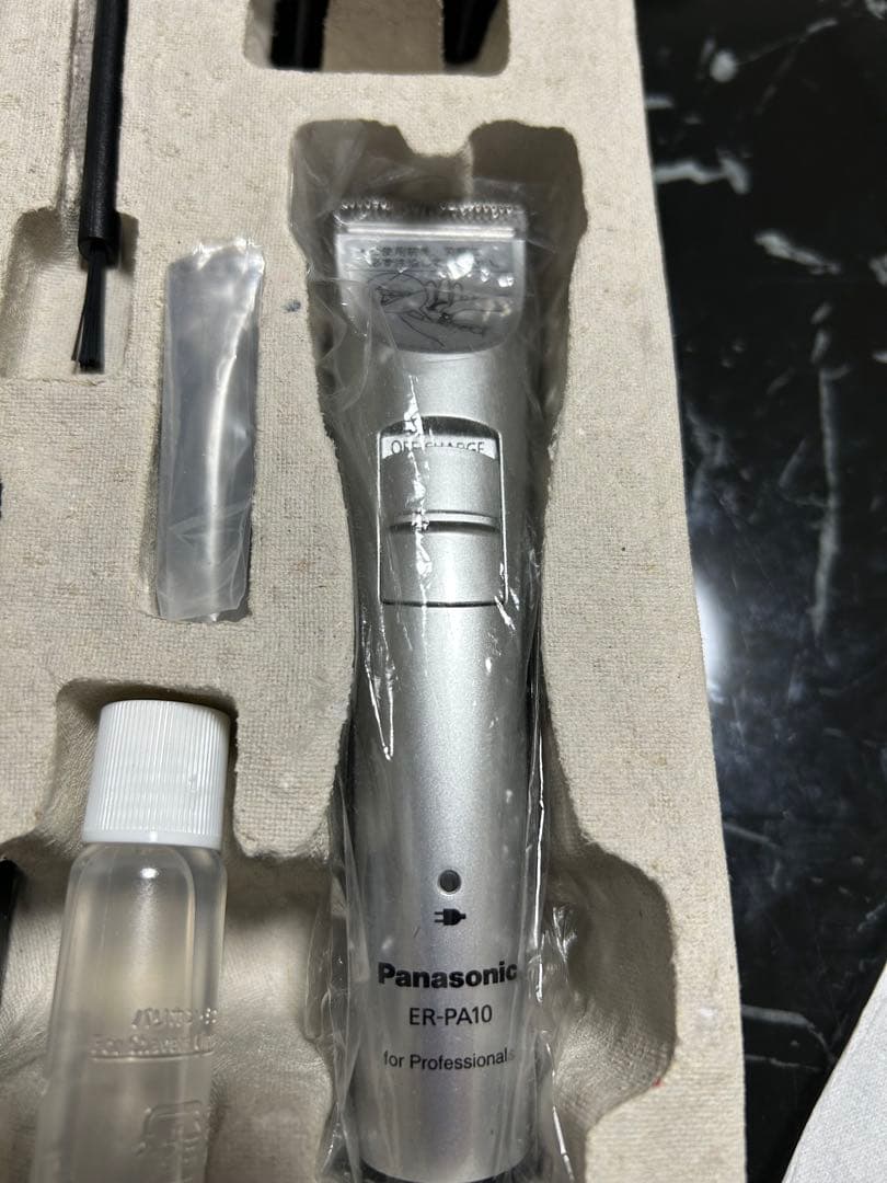 【美品】パナソニック プロ トリマー ER-PA10 バリカン　軽量　充電式