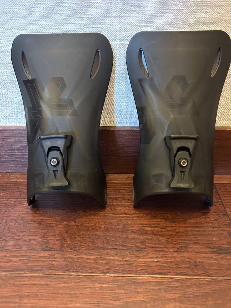 Karakoram スノーボードビンディング ブラック