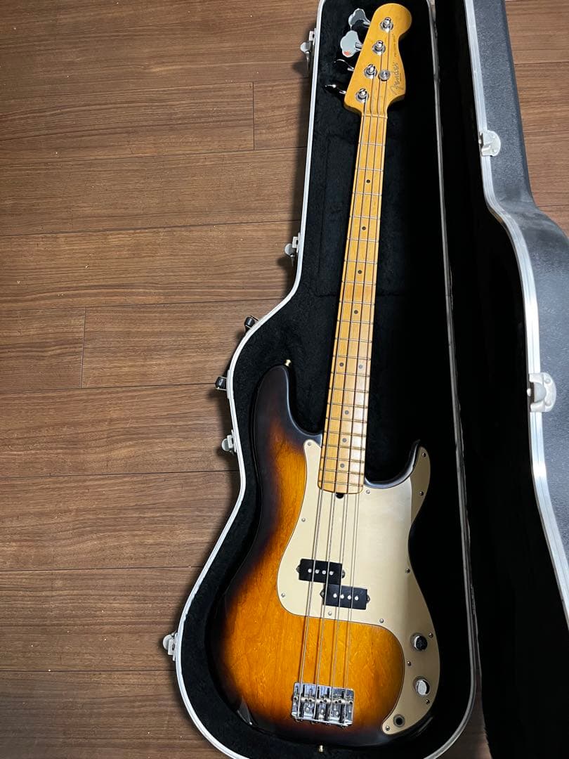 Fender Precision Bass サンバースト