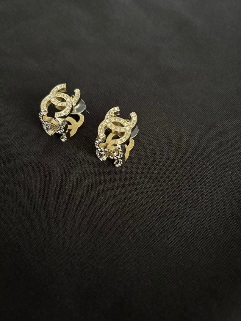 【期間限定値下げ】正規品　CHANEL トリプルココマーク　ピアス